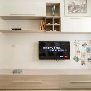 Jn Apartment Rom